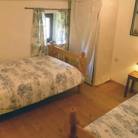 Hébergement de vacances Les Petites Pierres- Rural + Wifi,pool Vernoux-en-Gâtine